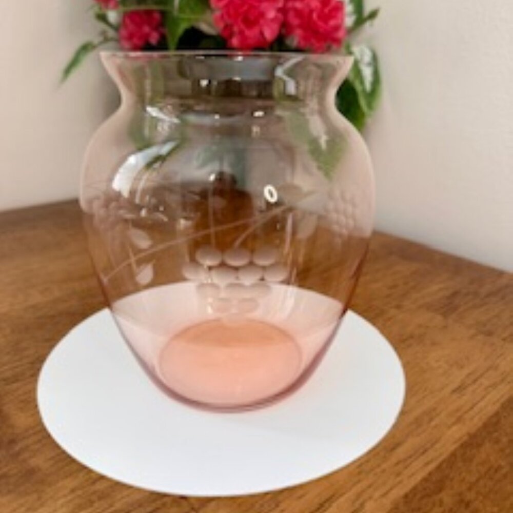 Vintage Pink Depression Glass Vase‎ with Etched Grapevine Design – Elegant 1930s